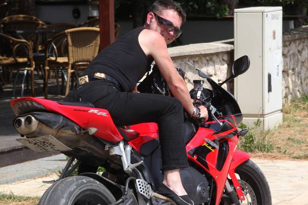 Zadar: Zadarski modni ma?ak, osim drvenih torbica, voli i brze motore