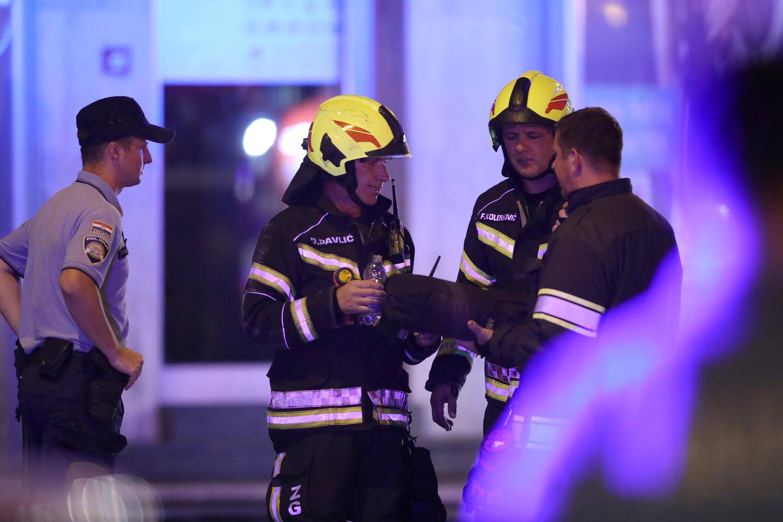 Zagreb: Na krovištu zgrade na Zrinjevcu buknuo požar