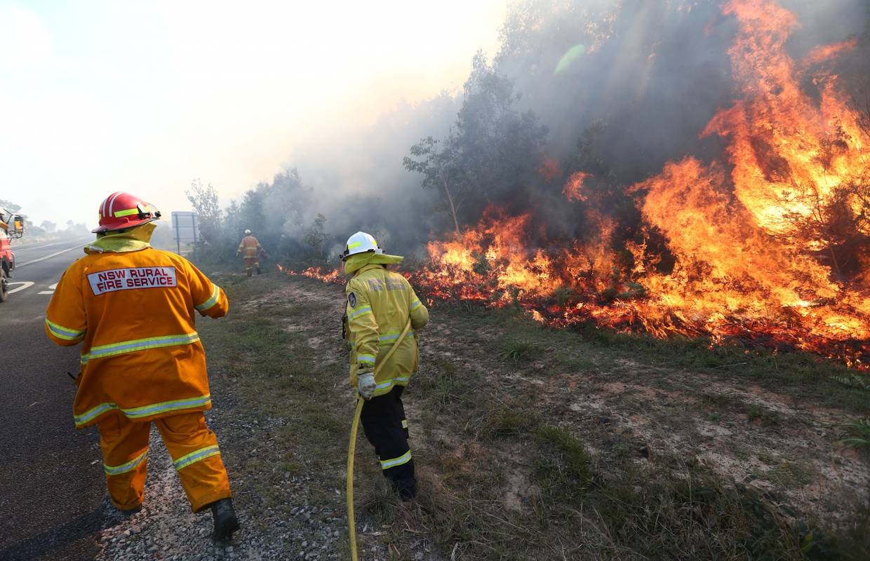 Australci napuštaju domove: Požare podmetnuli tinejdžeri?