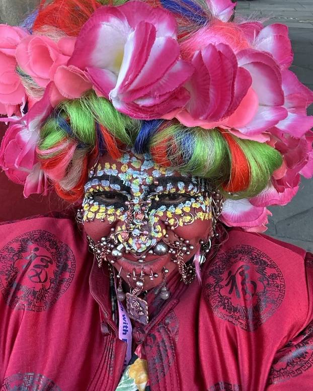 Ima 15.000 piercinga, a 500 ih je u intimnom području. Ovako je izgledala: 'Prelijepa si bila!'