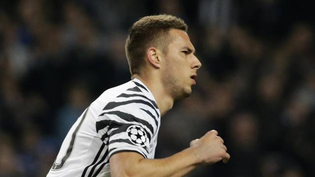 Juventus' Marko Pjaca celebrates scoring their first goal