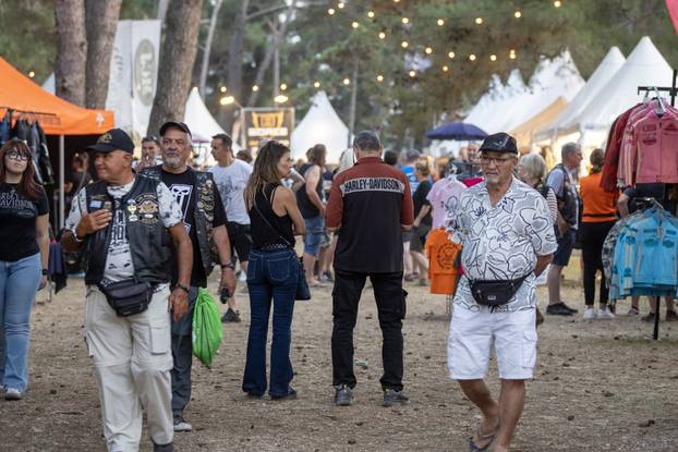 Medulin: Prvi dan H.O.G. Rallyja, susreta zaljubljenika u Harley Davidson iz svih zemalja