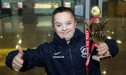 Mateo (12) je osvojio brončanu medalju u judu. Bravo!