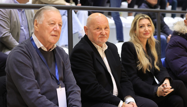 FOTO Elegancija u prvom planu: Pogledajte izdanja 30 godina mlađe supruge Zlatka Mateše