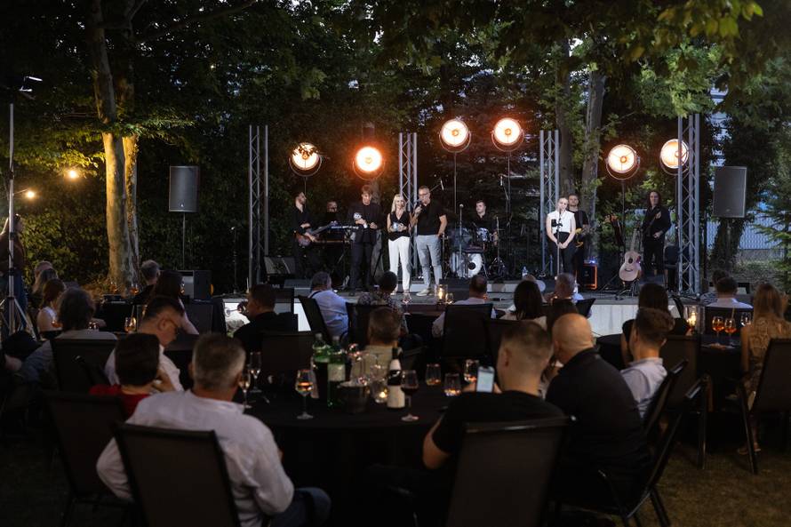 Boris Novković je na gala večeri predstavio novi album 'Zbog nas': 'Nastajao je s puno srca'