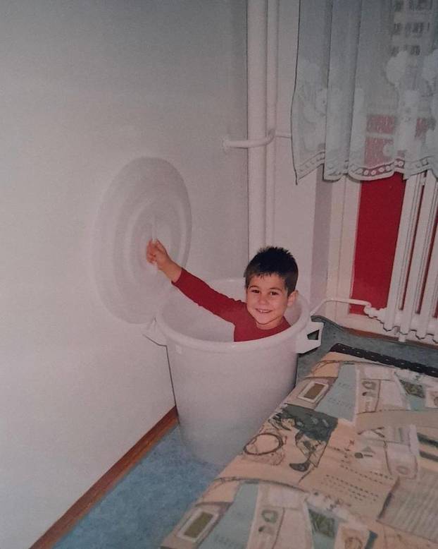 FOTO Prepoznajete ga? Plakao je kao kiša na prvom treningu. Danas je nogometni rekorder