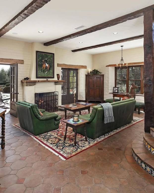 FOTO Zavirite u modernu vilu milijunašice! Ovako izgleda luksuzni ranč Kendall Jenner