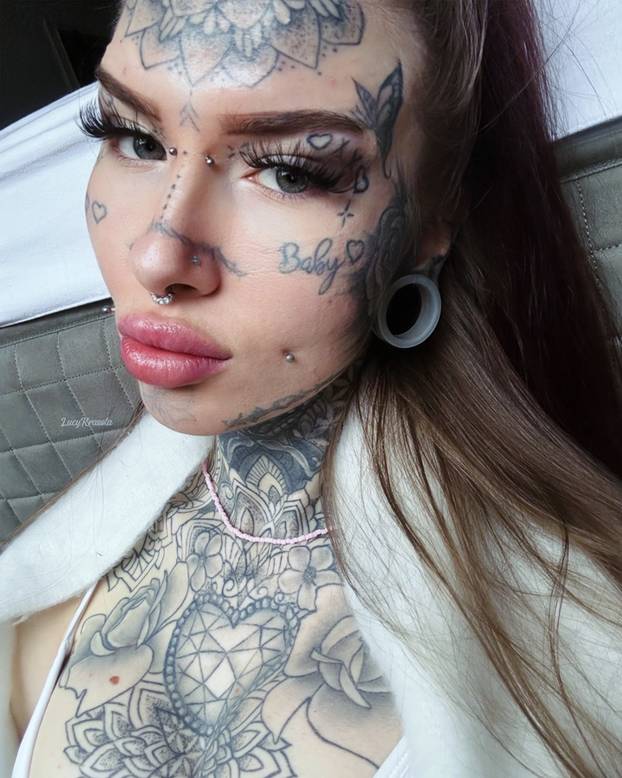 FOTO Ima 21 godinu, a cijela je istetovirana! Evo kako je prije izgledala: 'Roditelji su zgroženi'