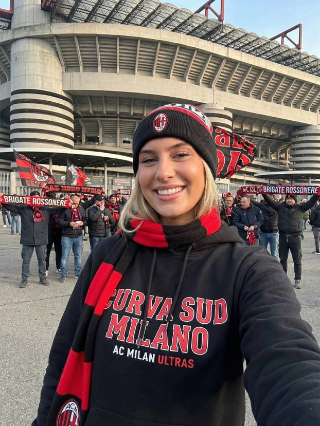 FOTO Je li stvarna ili samo AI? U svakom slučaju jako voli našeg Luku Modrića: 'Živio nogomet!'