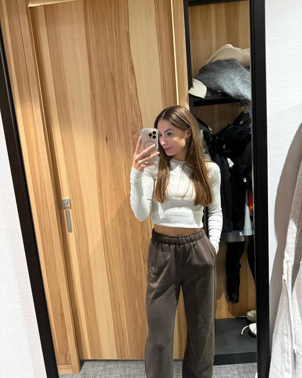 FOTO Jutta u reprezentaciji ima veliku konkurenciju! Femke Kok parira na utrkama i u tangicama