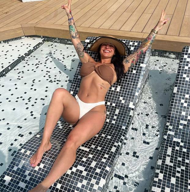 FOTO Superbaka iz Londona: Ljepša sam i uspješnija nego kad sam imala 20 godina!