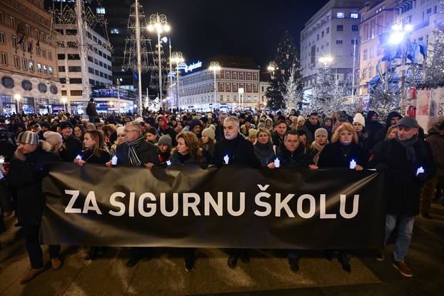 Zagreb: Krenula je kolona mirnog mimohoda Za sigurnu školu