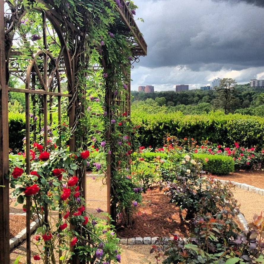 Mogul Tyler Perry pomogao je Meghan i Harryju: Ugostio ih u vili nakon odlaska iz Britanije