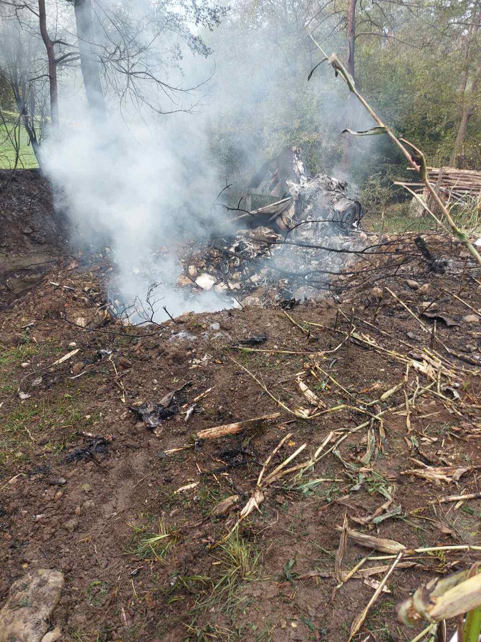 Vojni avion srušio se u Srbiji, pilot poginuo, a drugog traže?