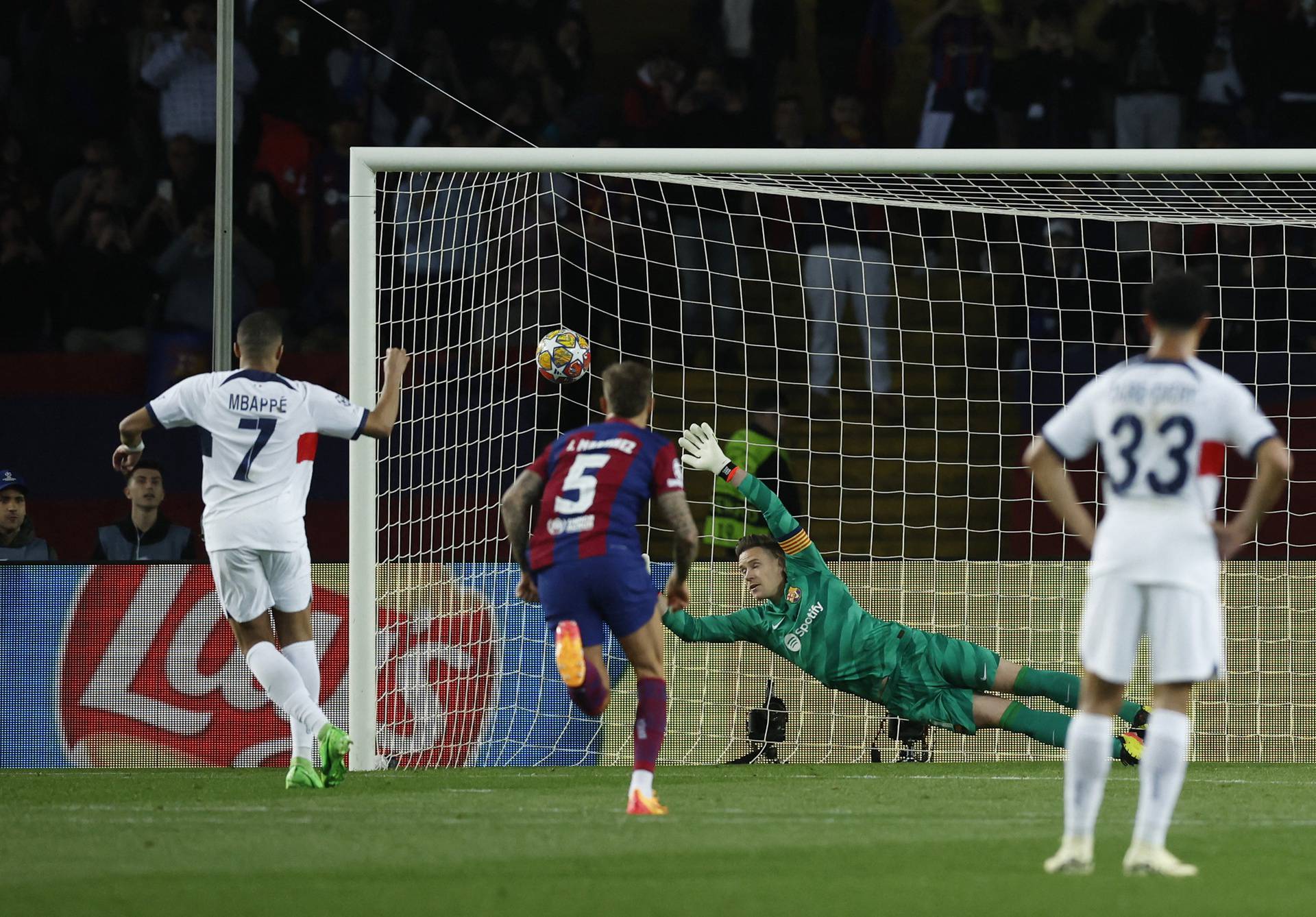 Champions League - Quarter Final - Second Leg - FC Barcelona v Paris St Germain