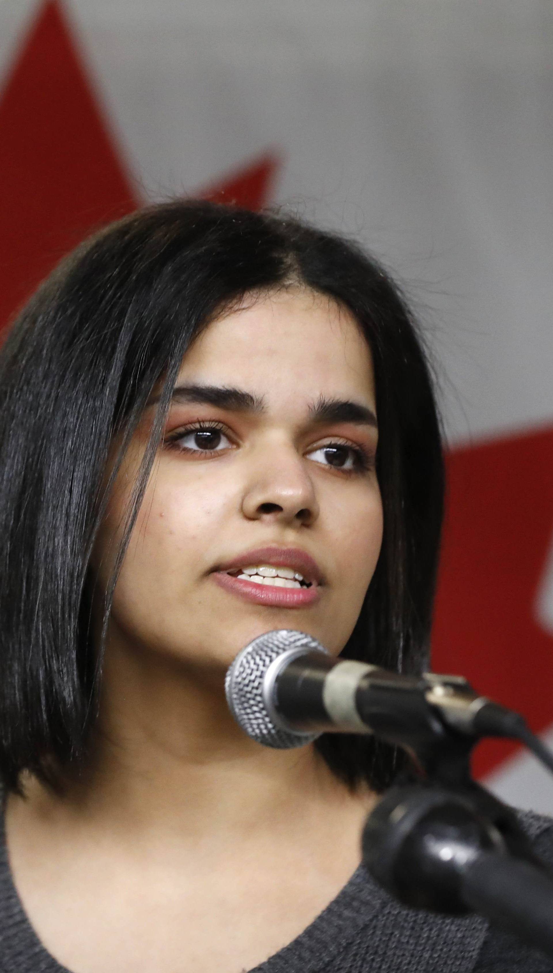 Rahaf Mohammed al-Qunun, an 18-year-old Saudi woman who fled her family, speaks in Toronto