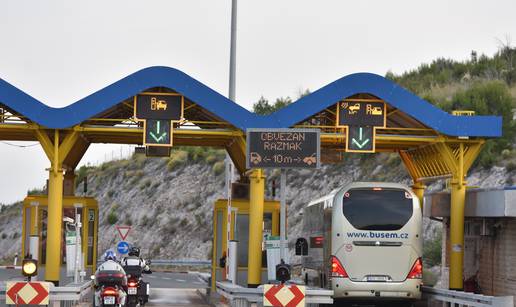 Na nekim naplatnim postajama na autocesti moguće samo bezgotovinsko plaćanje