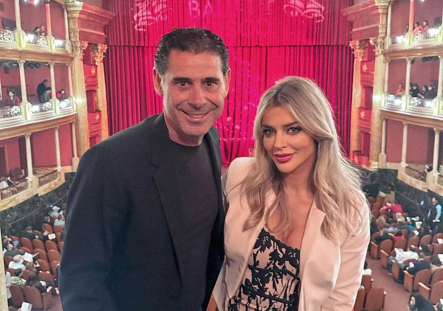 Fani Stipković pozirala u haljini pa pokazala trudnički trbuščić: 'Ajme, kako rastemo. Divni ste!'