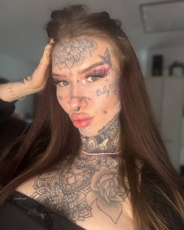 FOTO Ima 21 godinu, a cijela je istetovirana! Evo kako je prije izgledala: 'Roditelji su zgroženi'