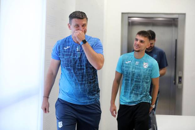 Rijeka: Jakirović i Selahi održali konferenciju za medije uoči uzvratne utakmice Konferencijske lige