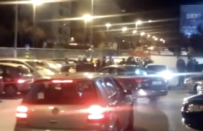 Drama na parkingu u Splitu: Oštetio policijski auto pa su ga priveli i odveli na ispitivanje