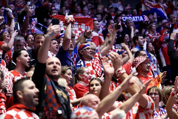 Malmo: Navijači Hrvatske i Mađarske na rukometnoj utakmici EHF prvenstva