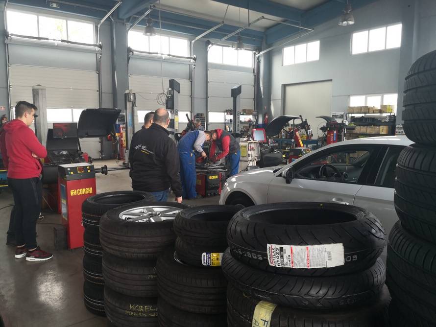 Budući stručnjaci za aute ići će na praksu iz Buja u Njemačku