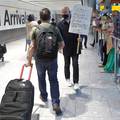 Velika Britanija ukida karantenu za cijepljene putnike koji se vraćaju iz Francuske