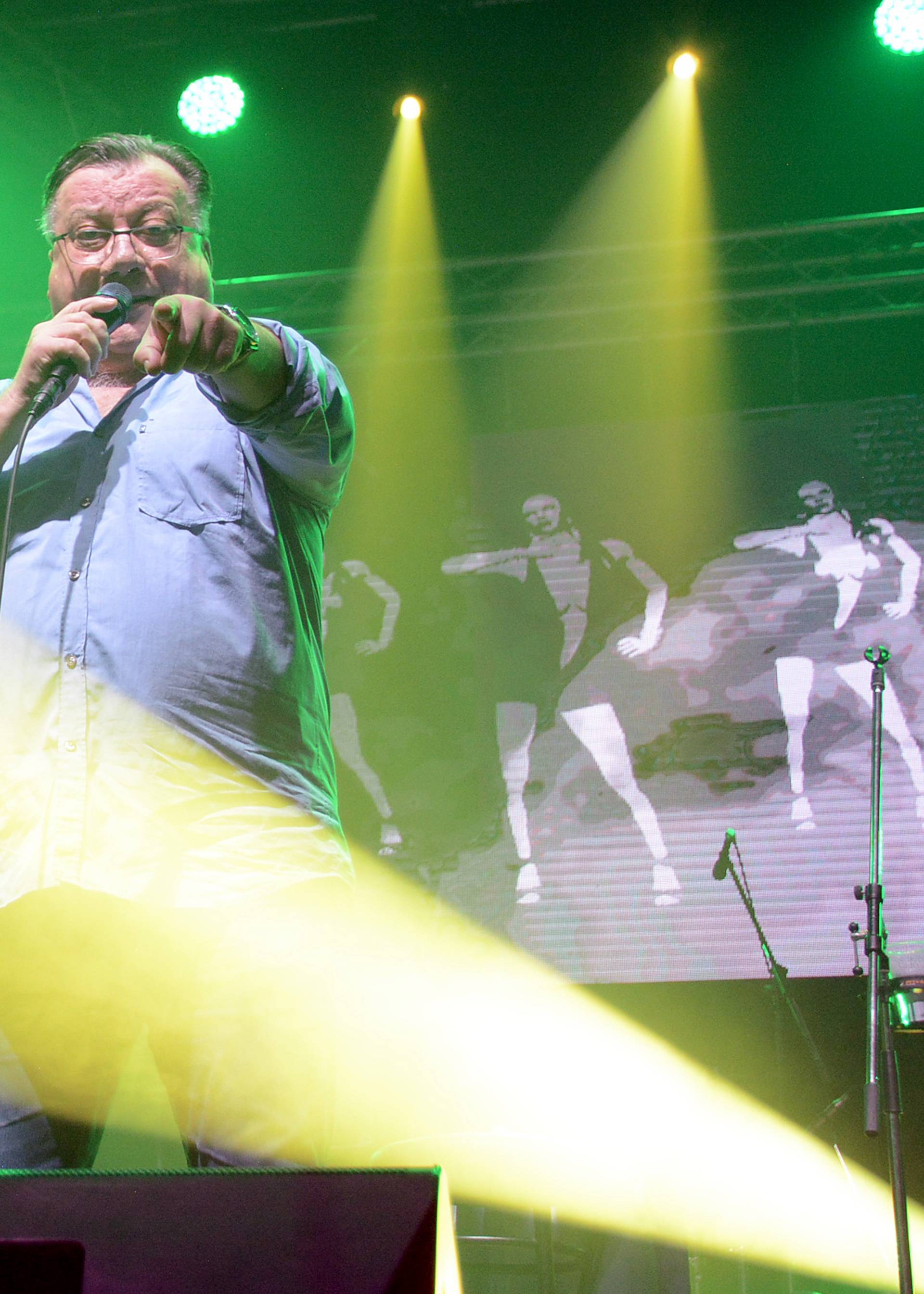 Koprivnica: Halid Bešlić napravio koncertni spektakl za više od 4.500 obožavatelja
