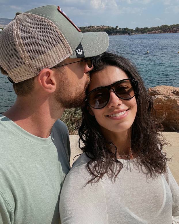 FOTO Kći srpske košarkaške legende ljubi zvijezdu Atletica i penje se prema teniskom vrhu