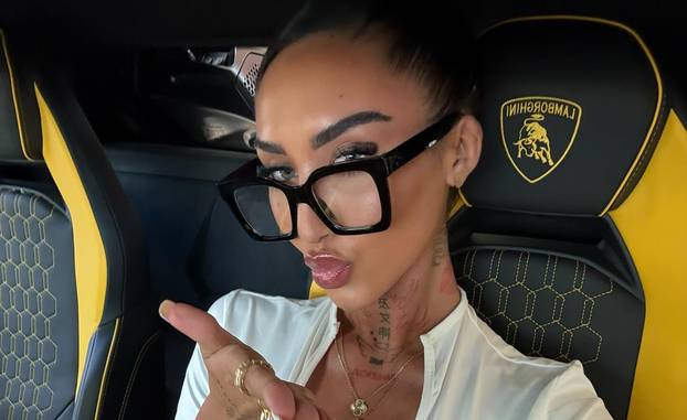 FOTO Ima top tijelo i tajnim poslom zarađuje bogatstvo: 'Ne tražite me novac, nađite posao'