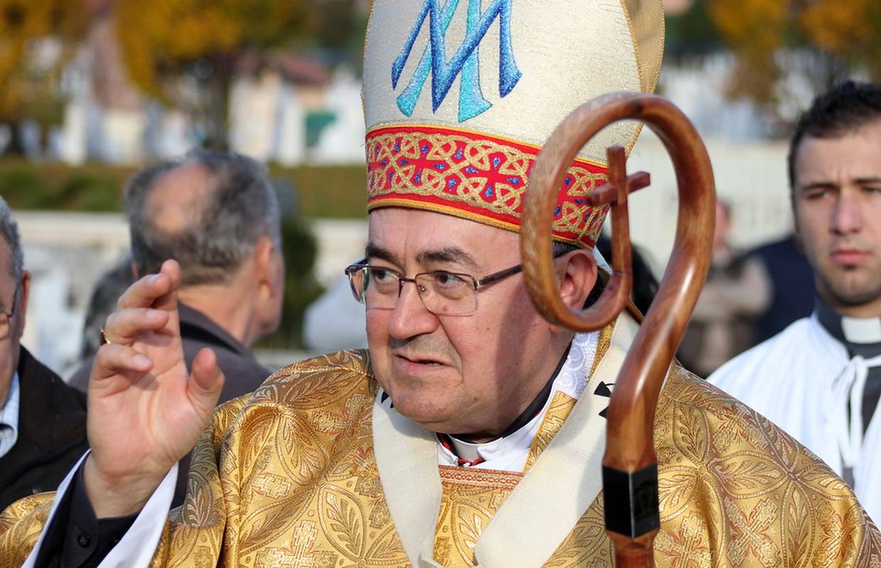 Puljić: Bijeli dim nije htio izaći nakon izbora Benedikta XVI.