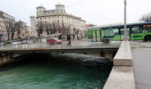 Starija žena upala u Rječinu sa zida od 4 metra, u bolnici je