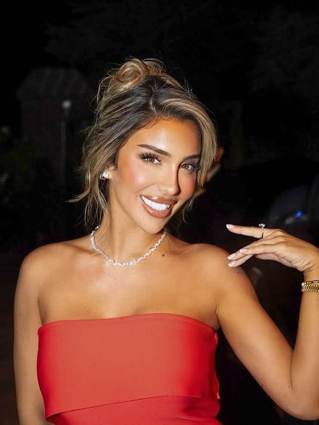 FOTO Tijelo joj je čista poezija! Lauren je najbolja motivacijska influencerica 2025. godine