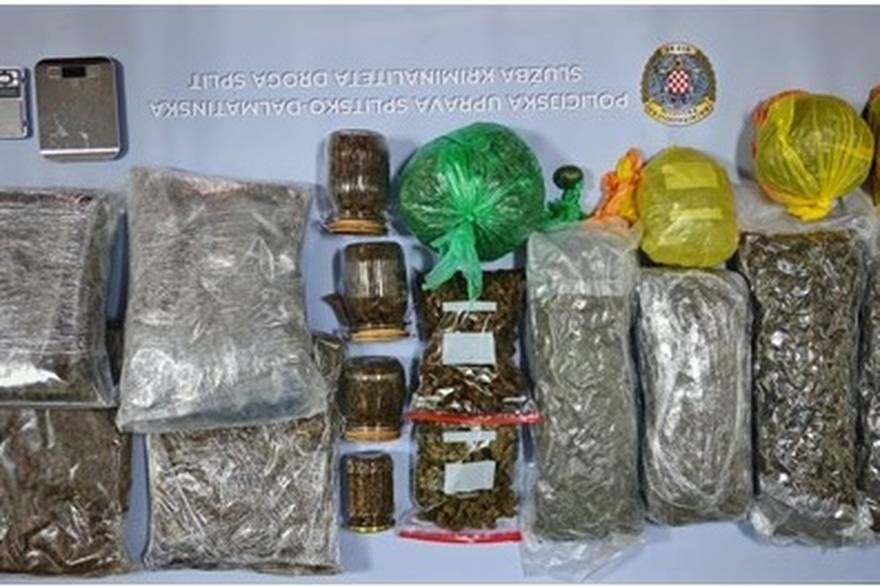 Sprije&ccaron;ena daljnja preprodaja droge: Oduzeto skoro 11 kilograma marihuane i vi&scaron;e od 600 grama speeda