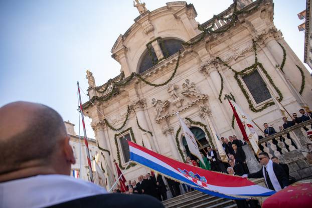 Dubrovnik: Spuštanjem barjaka sv. Vlaha i podizanjem državne zastave te misnim slavljem završila je ovogodišnja Festa svetog Vlaha