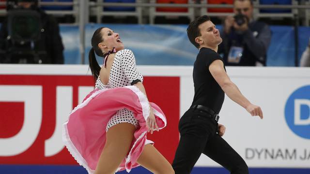 Figure Skating - ISU Grand Prix Rostelecom Cup 2016/2017 - Ice Dance Short Dance