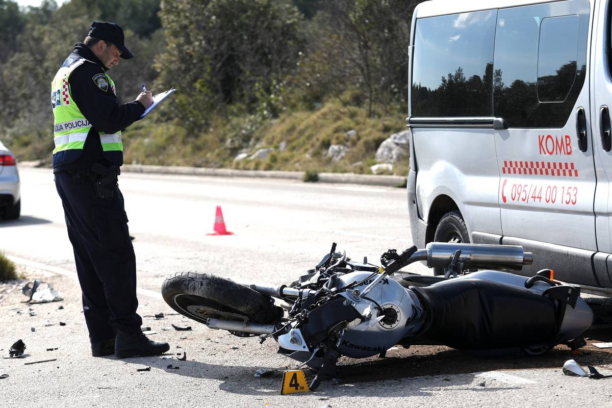 Prizori užasa kod Šibenika: U prometnoj poginuo motociklist