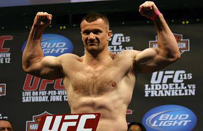 Službeno: UFC potvrdio meč između Filipovića i Schauba