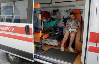 Rusi u velikom napadu oštetili rodilište u Harkivu! Žene s bebama bježale su u skloništa...