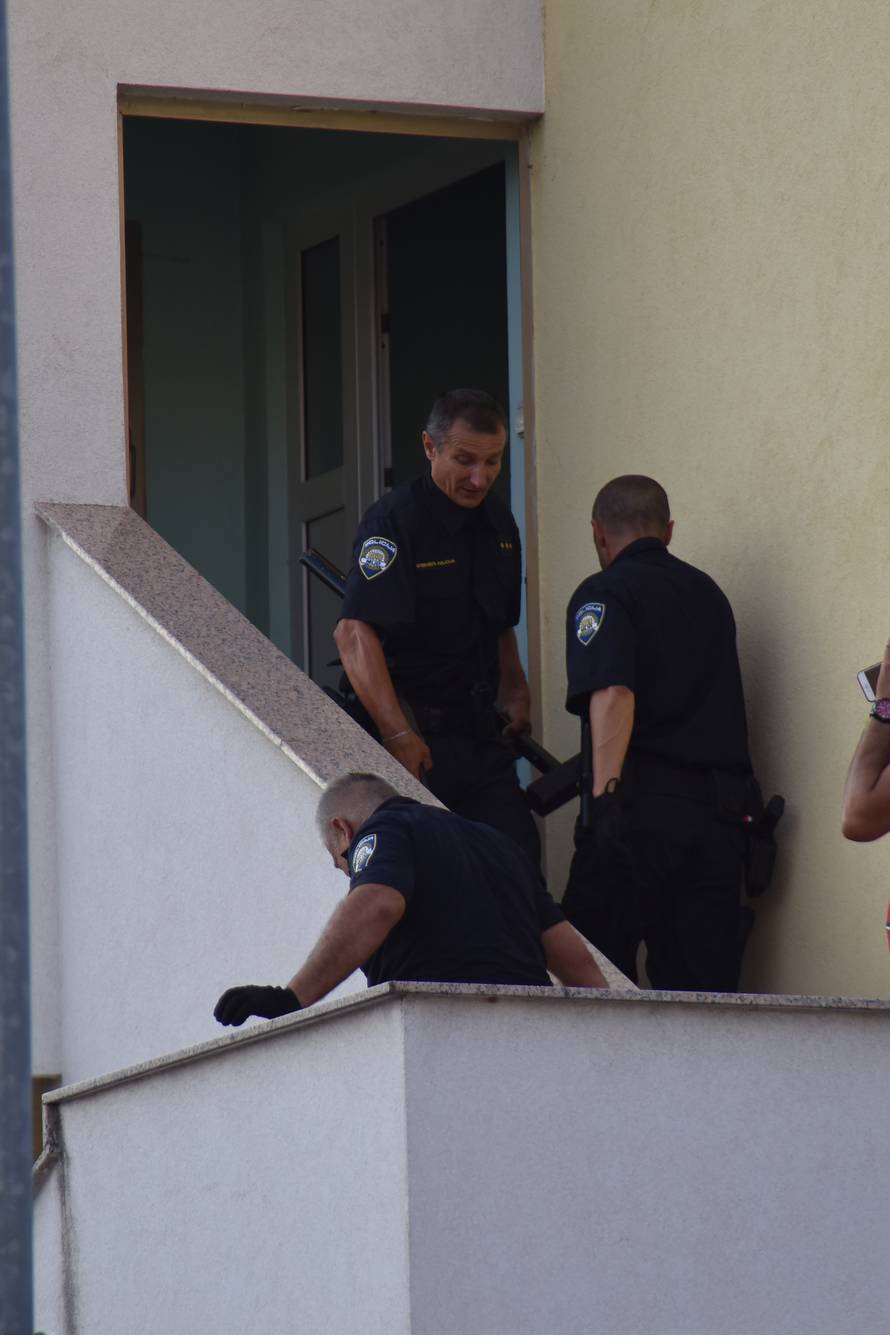 Pula: MuÅ¡karac prijetio oruÅ¾jem i rezao se, policija ga uhitila