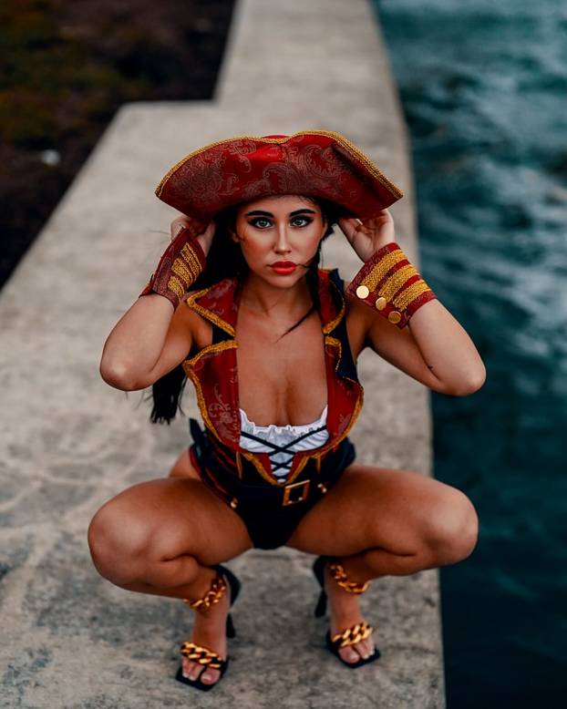 FOTO Ima tijelo iz snova, ali svi su najviše očarani njenim očima