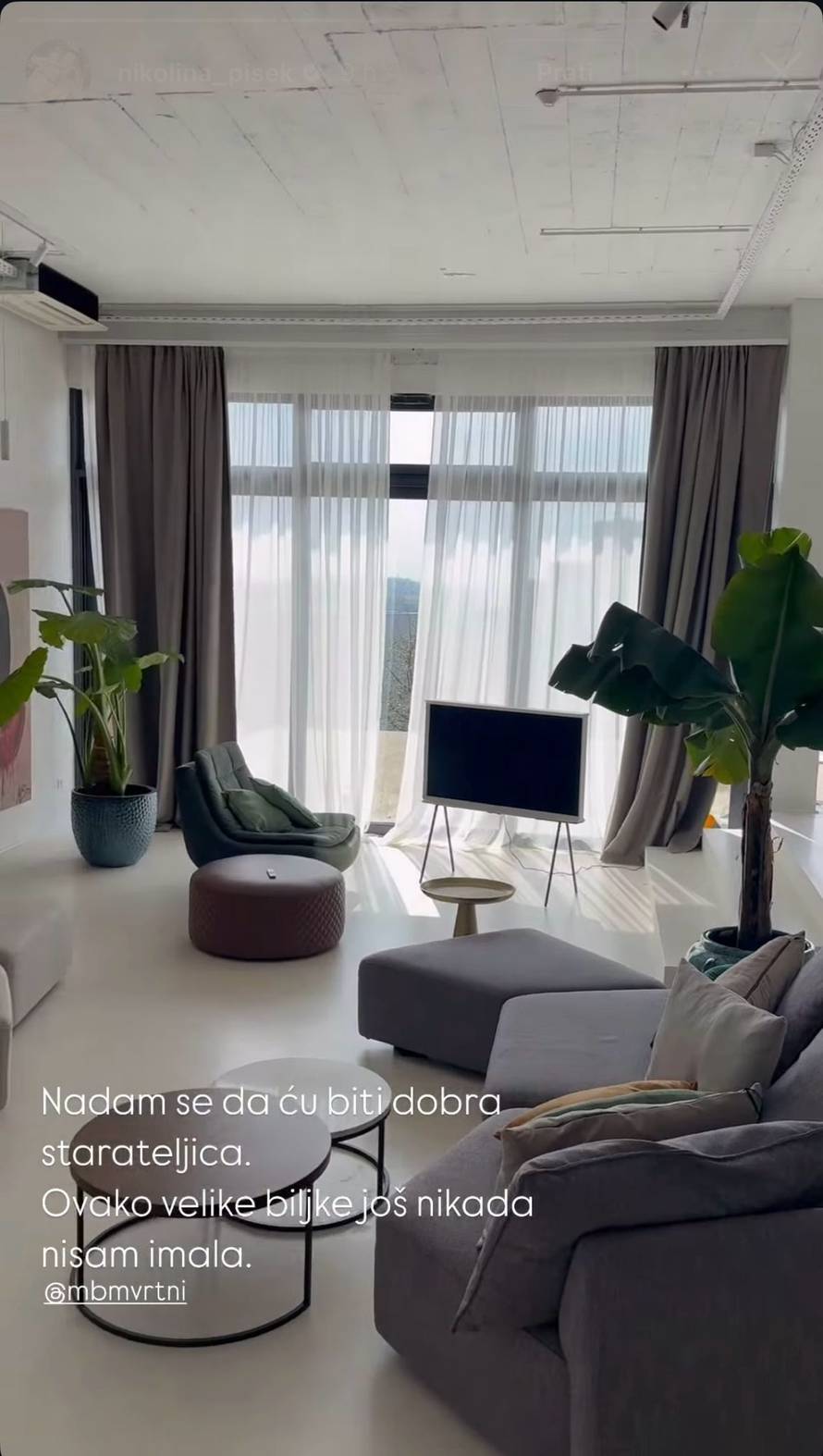 Zar i to postoji? Nikolina Pišek otišla 'pod nož', pohvalila se da je bila na zatezanju - koljena!