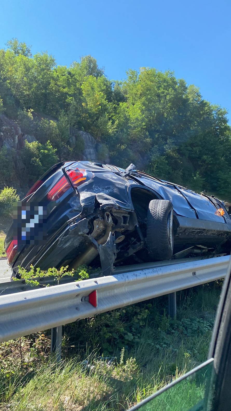 VIDEO Strava na A1: Sudar tri auta stranih tablica, preminuo jedan čovjek, sedam ozlijeđenih