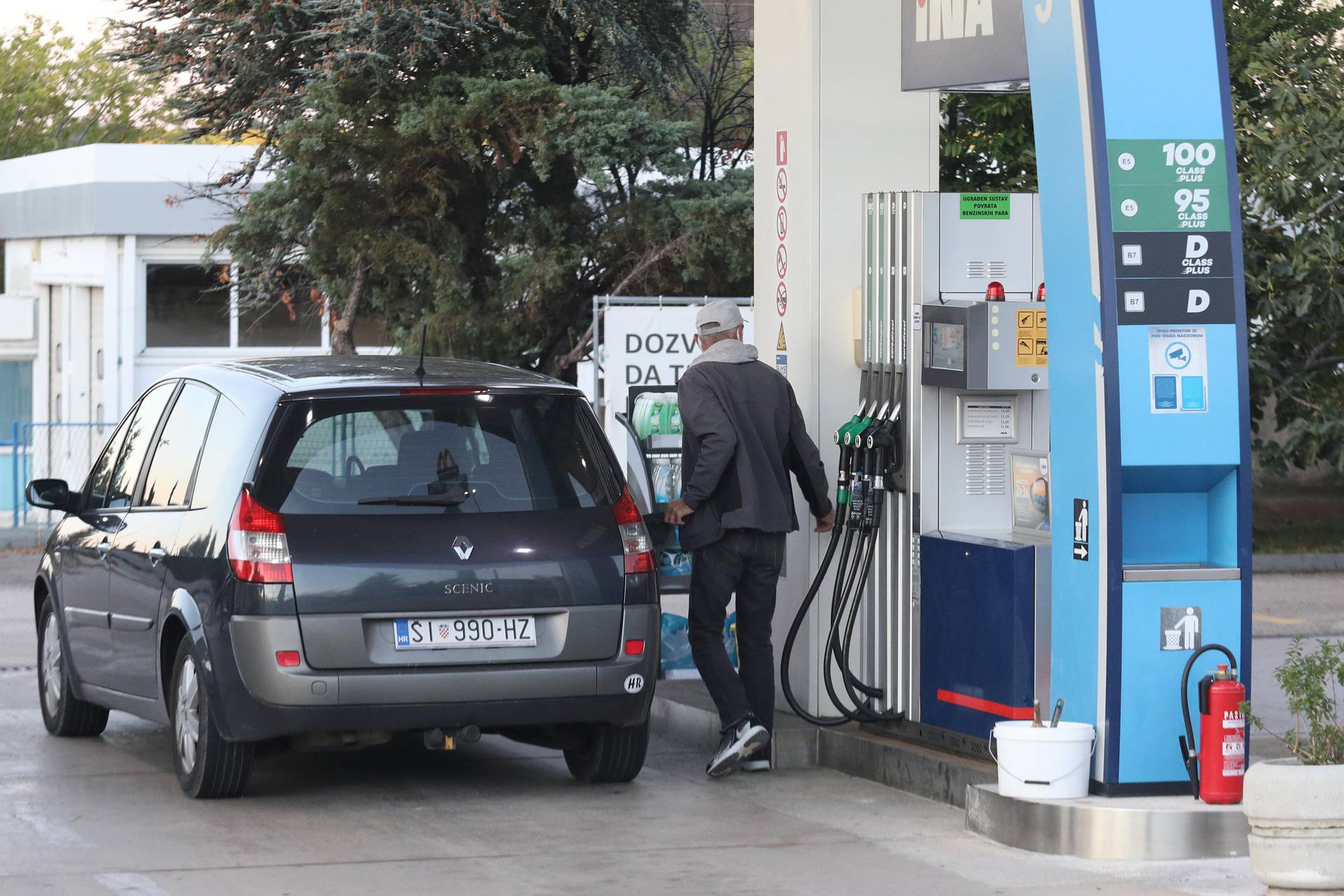 Vlada posebnom uredbom ograničila cijene goriva na benzinskim postajama