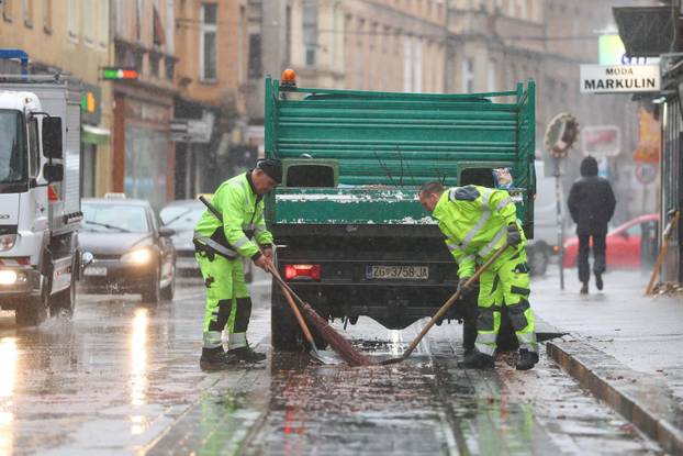 Zagreb: Započelo čišćenje Ilice