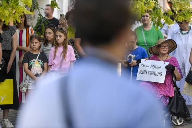 Zagreb: Obilježavanje dana antifašističke borbe na Europskom trgu 
