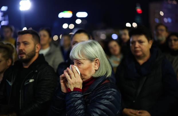 Suze i pjesma u Sarajevu u čast Halidu Bešliću