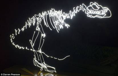 Magične fotografije: Svjetlom je oživio izumrle dinosaure