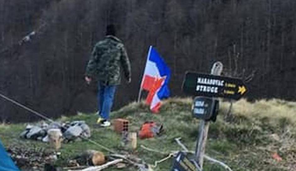 Skandal na Velebitu: Slovenci izvjesili zastavu - Jugoslavije
